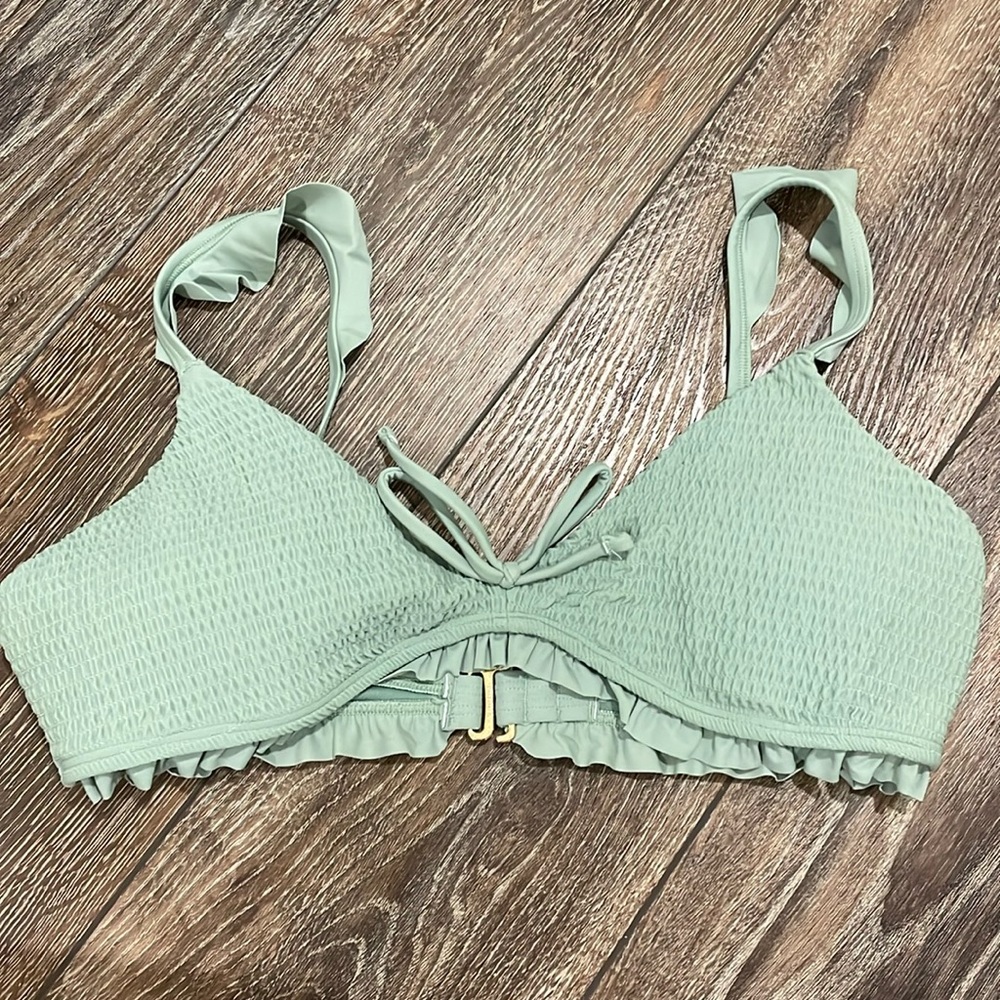Hollister bikini top size large